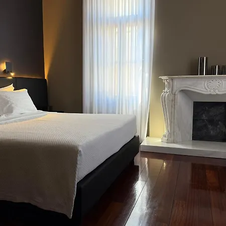 B10 *
