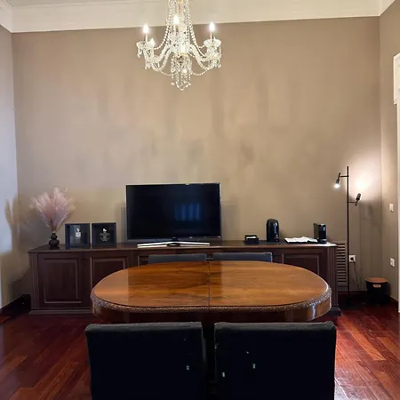 B10 Appartamento Chalkís